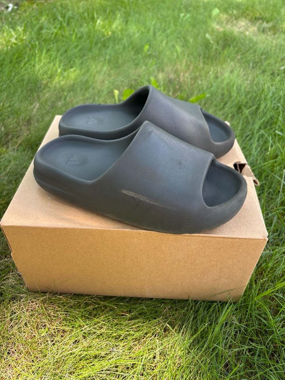 Size 5- Adidas Yeezy Slide Dark Onyx ID5103